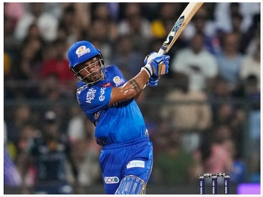 ముంబై ఇండియన్స్కు తొలి మ్యాచ్లోనే షాకిచ్చిన విష్ణు వినోద్ ఎవరు
