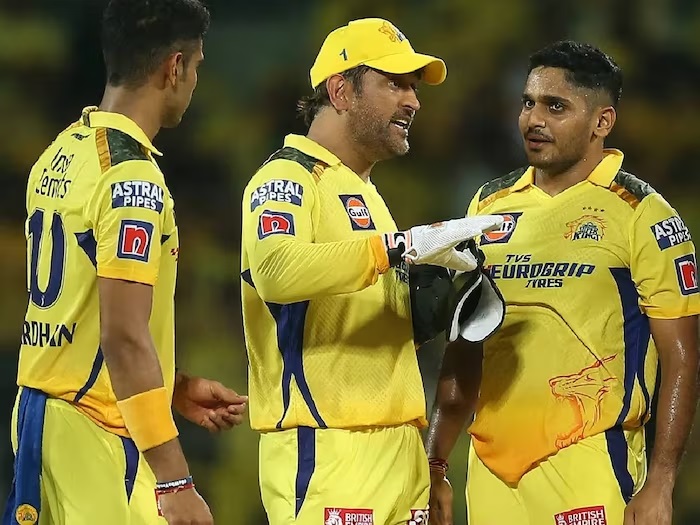 IPL 2023లో, ఈ 3 బౌలర్లు 300 కంటే ఎక్కువ పరుగులు ఇచ్చారు.