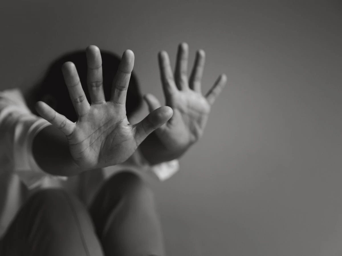 ‘ఆమె ఒళ్లంతా రక్తంతో ఇంటికి వచ్చింది’: ఢిల్లీలో 6 ఏళ్ల బాలికపై 10, 13, 14 ఏళ్ల వయసున్న ముగ్గురు బాలుర సామూహిక అత్యాచారం; నిందితులను పెద్దలుగా పరిగణించి విచారించాలని తండ్రి డిమాండ్