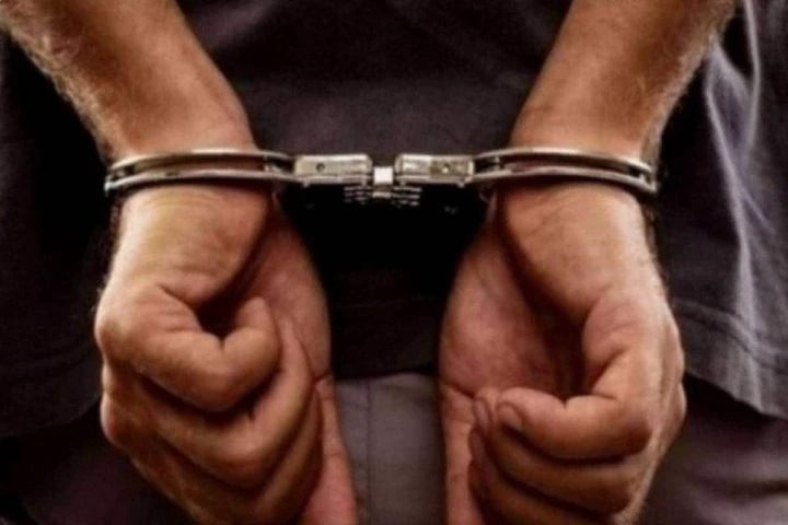 పెళ్లి పందిరి నుండి పోలీసుల కళ్లుగప్పి పరారైన నిందితుడు.. హనీమూన్కు వెళ్తుండగా అరెస్ట్!