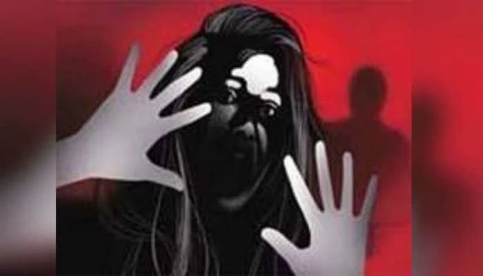 భోపాల్: 11వ తరగతి విద్యార్థినిపై నాలుగు కార్లలో సామూహిక అత్యాచారం.. వీడియో తీసి బెదిరింపులు