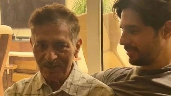 సిద్ధార్థ్ మల్హోత్రా తండ్రి సునీల్ మల్హోత్రా కన్నుమూత.. కుటుంబంతో కలిసి ఢిల్లీలో ఉన్న నటుడు