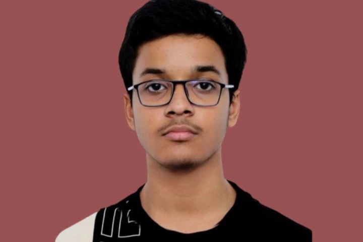 JEE మెయిన్ టాపర్ 2026: ఎవరీ శ్రేయస్ మిశ్రా? ఏ క్లాస్ నుండి ప్రిపరేషన్ మొదలుపెట్టాడు? 12-14 గంటల కఠోర శ్రమ!