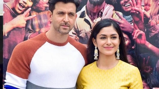 హృతిక్ రోషన్తో మృణాల్ పని చేయడం చూసి ఆమె మాజీ ప్రియుడు అసూయపడ్డాడట: ‘అతను 15 కేజీల బరువు తగ్గాడు’