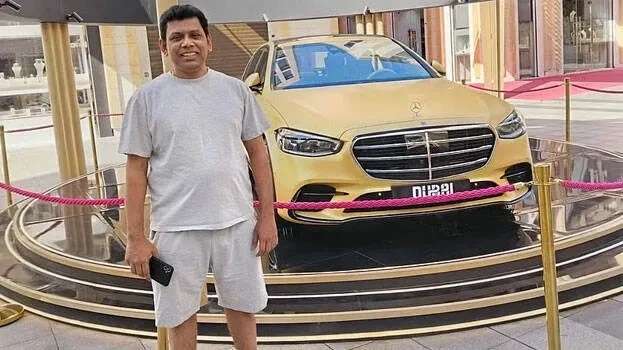 20 ఏళ్లుగా యూఏఈలో.. బంగారంలో పెట్టుబడి పెడితే ‘గోల్డ్ మెర్సిడెస్’ కారు గెలుచుకున్న ప్రవాసి!