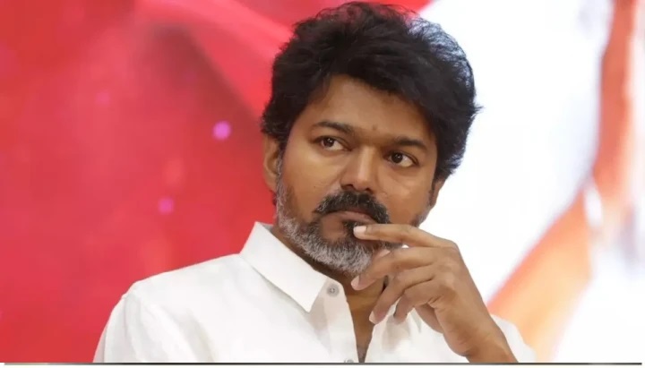 షాక్లో విజయ్.. ఆఫర్ ఇచ్చినా ఏ పార్టీ కూటమితో కలవలేదు.. ఒంటరిగా మిగిలిన టీవీకే!