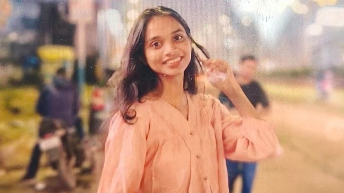 చెన్నై బీచ్‌లో విషాదం: సముద్రంలో కొట్టుకుపోయిన కాగ్నిజెంట్ ఇంటర్న్‌లు; ఒక యువతి మృతి, మరొకరు గల్లంతు