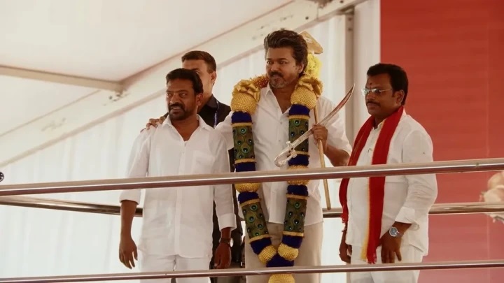 చిక్కుల్లో విజయ్! నెమలి ఈకల మాల.. జైలుకు వెళ్లే అవకాశం?