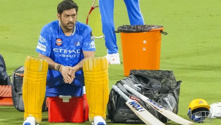 రాంచీలోని నివాస స్థలం దుర్వినియోగం.. ఎంఎస్ ధోనీకి నోటీసులు జారీ!