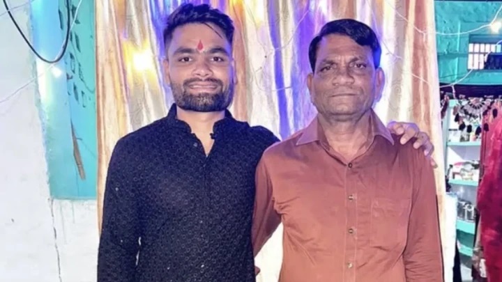 రింకూ సింగ్ తండ్రి ఖాన్‌చంద్ సింగ్ కన్నుమూత; లివర్ క్యాన్సర్‌తో పోరాడుతూ తుదిశ్వాస!