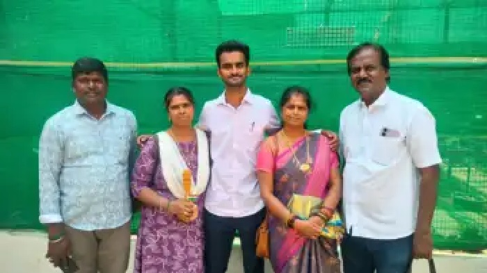 “అమ్మా.. ఐఏఎస్ మౌలీశ్వరన్ మాట్లాడుతున్నాను!” – యూపీఎస్సీ విజేత మౌలీశ్వరన్ కన్నీటి పర్యంతం