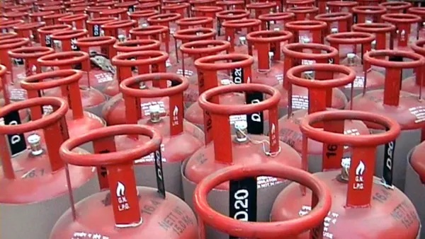 LPG e-KYC అప్‌డేట్: గ్యాస్ సంక్షోభం వేళ ప్రభుత్వం కఠిన నిర్ణయం.. గ్యాస్ వినియోగదారులకు e-KYC తప్పనిసరి