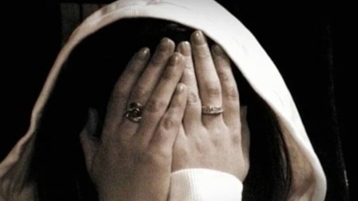 41 ఏళ్ల యజమానురాలిపై లైంగిక వేధింపులు; ఆమె పరిస్థితిని ఆసరాగా చేసుకుని యువకుడి ఘాతుకం.. చివరకు రెడ్ హ్యాండెడ్గా పట్టుబడ్డాడు