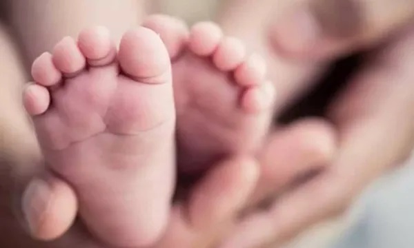 అక్యుపంక్చర్ ప్రసవం ప్రాణం తీసింది; యువతి దారుణ మృతి!