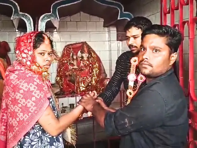 భార్యను స్నేహితుడికి అప్పగించిన భర్త.. సంతోషంగా పెళ్లి చేసుకున్న మహిళ; తలదించుకున్న పుట్టింటి వారు!