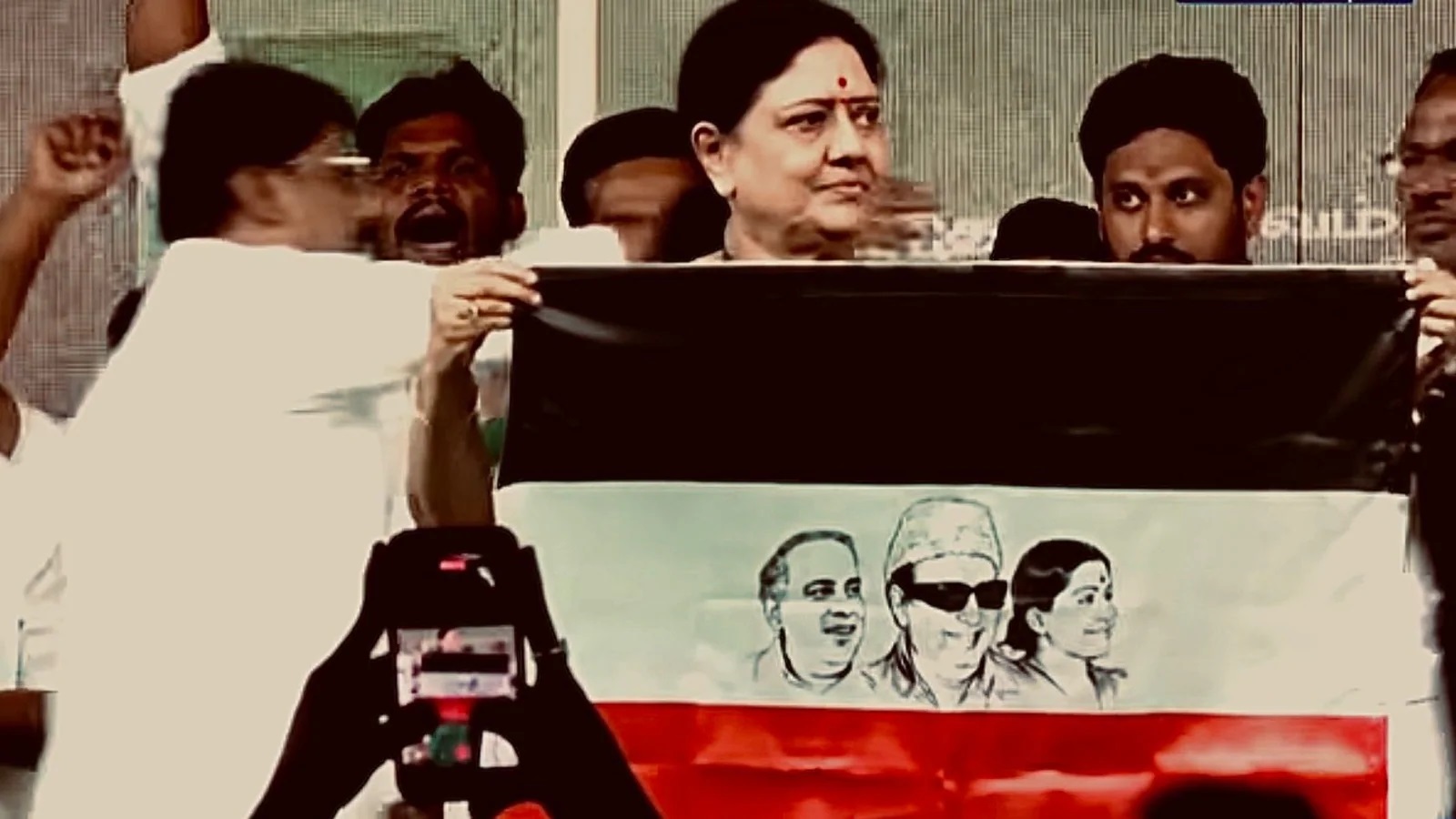 ‘ద్రోహం’ పునాదులపై కుదిరిన బంధం: శశికళ-రామదాస్ కూటమి తమిళనాడు ఎన్నికల రేసును ఎలా మార్చగలదు?