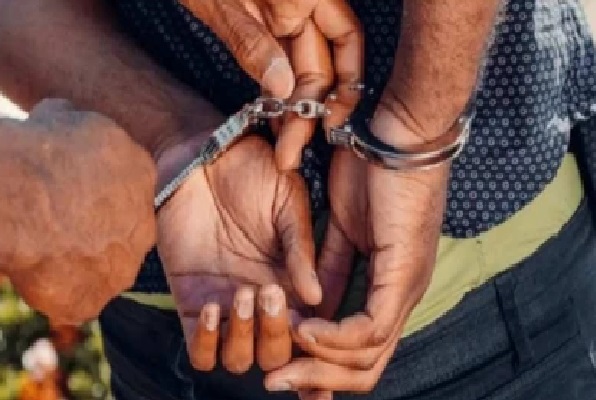 పాకిస్థాన్ కోసం గూఢచర్యం చేస్తున్న ఐఏఎఫ్ (IAF) ఉద్యోగి అరెస్ట్; కీలక రహస్యాలు చేరవేసినట్లు గుర్తింపు