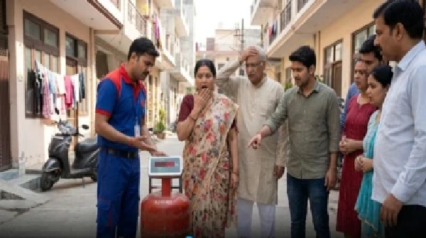 LPG గ్యాస్: వంట గ్యాస్ పై కొత్త ‘ఖేల్’! ఇకపై మీ ఇంటికి 14.2 కిలోలకు బదులు కేవలం 10 కిలోల సిలిండర్: ధర ఎంత ఉండబోతుందో తెలుసుకోండి