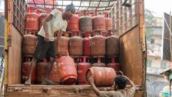 PNG అందుబాటులో ఉండి కూడా తీసుకోకపోతే.. గృహాలకు LPG సరఫరా నిలిపివేత: కేంద్ర ప్రభుత్వం