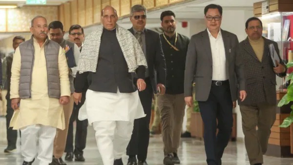 ‘మేము పాకిస్తాన్ లాంటి ‘దళారీ’ దేశం కాదు’ — అఖిలపక్ష సమావేశంలో జైశంకర్ ఇలా ఎందుకు అన్నారు?