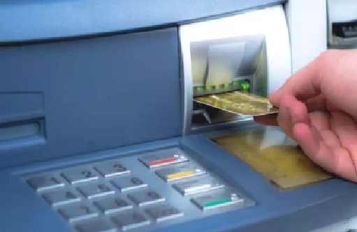 ఏప్రిల్ 1 నుండి ఏటీఎం (ATM) నియమాల్లో మార్పులు; నగదు విత్ డ్రా చేసేటప్పుడు జాగ్రత్త!