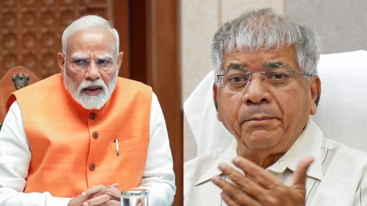 ప్రకాష్ అంబేద్కర్ సంచలన వ్యాఖ్యలు: ‘PM పదవికి రాజీనామా చేయండి, లేదంటే ఆ రెండు వివాదాస్పద రీల్స్ విడుదల చేస్తాం’