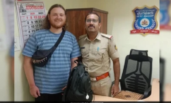 ఆటోలో బ్యాగ్ మర్చిపోయిన బ్రిటీష్ పర్యాటకుడు.. గంటల్లోనే రికవరీ చేసిన బెంగళూరు పోలీసులు! నెటిజన్ల ప్రశంసలు