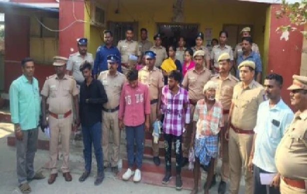 ప్రేమికుడా? డబ్బే ముఖ్యమా? – డైరెక్టర్‌ను తల్లడిల్లేలా చంపిన జూనియర్ ఆర్టిస్ట్! మాజీ ప్రియుడితో కలిసి ఘాతుకం!