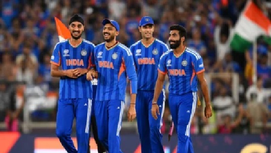 విమాన టికెట్ దొరకలేదు.. ఎవరూ గుర్తుపట్టకుండా థర్డ్ ఏసీ రైలులో ఇంటికి చేరుకున్న టీమిండియా వరల్డ్ కప్ హీరో!