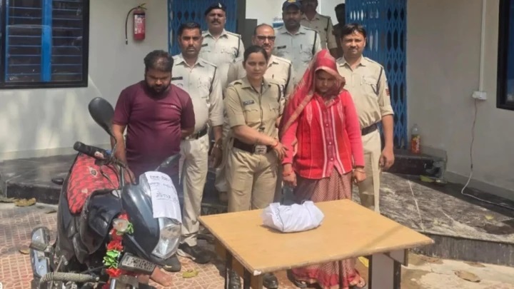 నమ్మిన స్నేహితుడే కాలయముడయ్యాడు..! భార్యపై మోహం.. ప్రియుడితో కలిసి భర్తను చంపి నది ఒడ్డున పడేసిన కిరాతకురాలు!