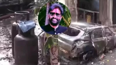 ఇండోర్ అగ్నిప్రమాదం: ఎలక్ట్రిక్ కారు ఛార్జింగ్ పెడుతుండగా మంటలు.. ఒకదాని వెనుక ఒకటి పేలిన సిలిండర్లు.. కుటుంబంలో ఏడుగురు మృతి!