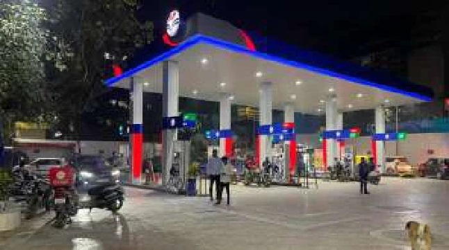 నిజంగానే పెట్రోల్-డీజిల్ అయిపోతున్నాయా? HPCL మరియు BPCL ఇచ్చిన కీలక సమాచారం.. బంకులకు వెళ్లే ముందు ఇది చదవండి!