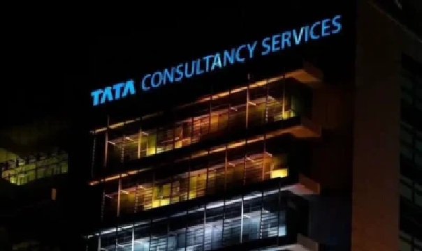 “నీ భర్త ఊరిలో లేడా.. నేను వస్తా”: మహిళా ఉద్యోగి చీర లాగిన టీమ్ లీడర్; TCSలో వెలుగుచూసిన దారుణ ఘటన!