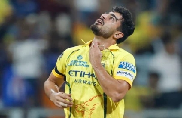 సచిన్, కోహ్లీల బాటలో ముఖేష్ చౌదరి: మాతృవియోగంలోనూ మైదానంలోకి.. అంకితభావానికి ఫిదా అవుతున్న క్రికెట్ లోకం!