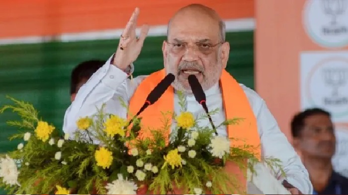 ‘ఓ బెంగాల్ పోలీస్.. వెనక్కి వెళ్లండి!’: అమిత్ షా ఆదేశంపై సభలో చప్పట్ల వర్షం – వీడియో చూడండి