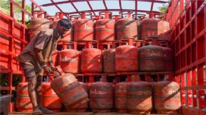 LPG బుకింగ్ నిబంధనలు: మే 1 నుండి మారనున్న రూల్స్; వంట గ్యాస్ బుకింగ్పై కొత్త ఆంక్షలు?