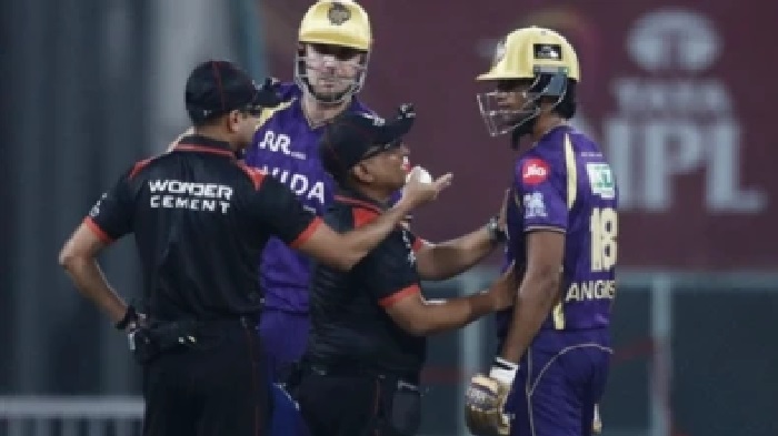 IPL 2026: అబ్స్ట్రక్టింగ్ ద ఫీల్డ్.. అంగకృష్ రఘువంశీ అవుట్పై కోల్కతా రచ్చ! మైదానంలో అంపైర్లతో వాగ్వాదం.