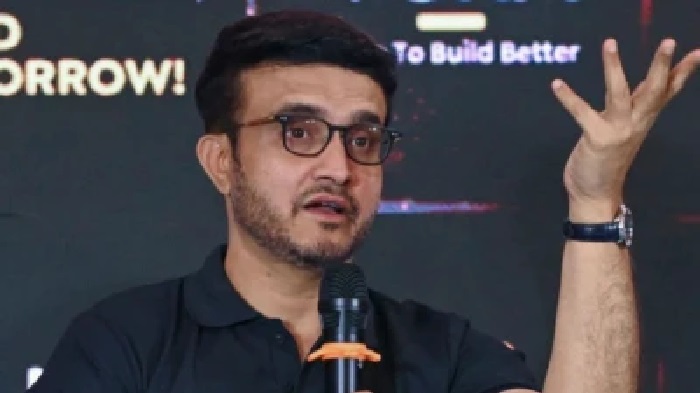 ఓటు వేసిన అనంతరం ఐపీఎల్ గెలిచే ఫేవరెట్ జట్టును ప్రకటించిన సౌరవ్ గంగూలీ!