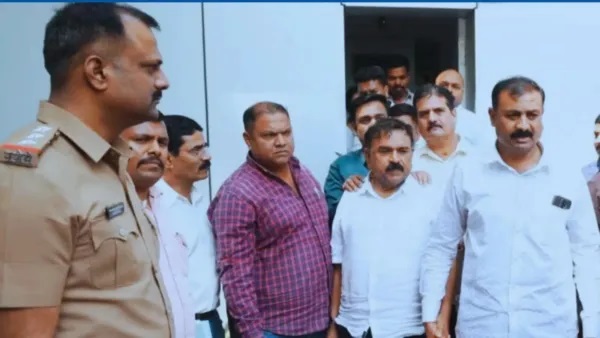 అశోక్ ఖరాత్: వివాహితపై అత్యాచారం, గర్భం దాల్చగానే అబార్షన్ మాత్రలు; లోతుగా విచారణ.. ఆరేళ్ల నాటి ఘోరాలు వెలుగులోకి