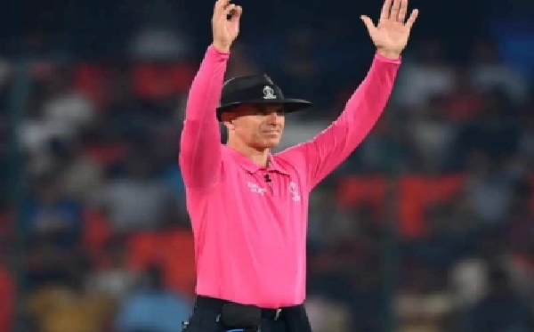 IPL చరిత్రలోనే అత్యంత ఖరీదైన ఓవర్! 6, 7, 4, 4, 6, 6, 4… యూనివర్స్ బాస్ దెబ్బకు బౌలర్ విలవిల!