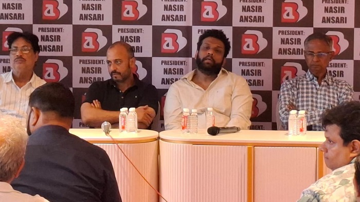 గ్యాస్ లేనిదే ‘లాడీ పావ్’ ఎలా వస్తుంది? ముంబై బేకరీల ఆర్తనాదం.. నగరవాసుల ఆకలి తీర్చే పరిశ్రమకు ఉరితాడు!