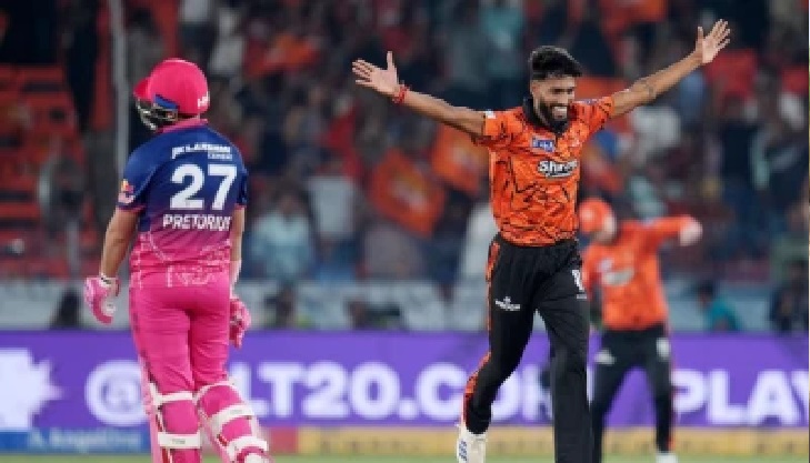 ఐపీఎల్లో నయా సంచలనం! తొలి ఓవర్లోనే మూడు వికెట్లు.. చరిత్ర సృష్టించిన సన్రైజర్స్ కుర్రాడు ‘ప్రఫుల్ హింజ్’