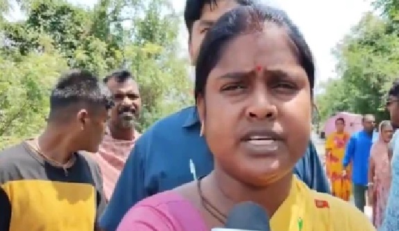 ‘ఆవు బర్త్ సర్టిఫికేట్ చూపించండి’, బెంగాల్ బీజేపీ ఎమ్మెల్యే కారును ఆపి డిమాండ్; టీఎంసీ విమర్శలు
