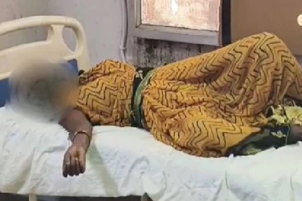 వృద్ధురాలి భర్తను మద్యం తెమ్మని పంపి.. ఇటుక బట్టీ యజమాని, అతని స్నేహితులతో కలిసి గ్యాంగ్‌రేప్: భర్త వచ్చేసరికి రక్తపు మడుగులో భార్య!