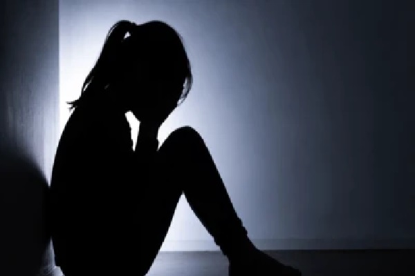 యూపీలో నీట్ (NEET) విద్యార్థినిపై 15 రోజుల పాటు నరకం: ‘కిడ్నాప్ చేసి, డ్రగ్స్ ఇచ్చి, ప్రతి రెండు గంటలకోసారి అత్యాచారం.. సిగరెట్లతో కాల్చారు’