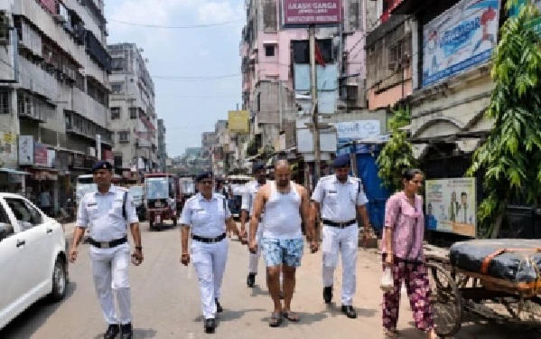 హౌరా వీధుల్లో లోదుస్తులతోనే గూండా పెరేడ్: ఒకప్పుడు పోలీసులనే శాసించిన ఆ నేరగాడు ఎవరు? ఇప్పుడు పరిస్థితి ఎలా మారింది?