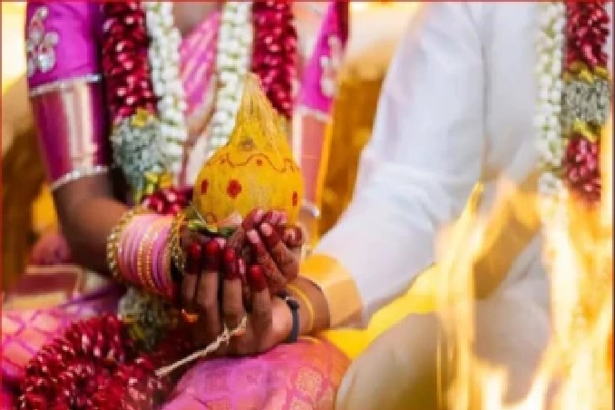 “ఆ 18 ఏళ్ల అబ్బాయే కావాలి!” అని పట్టుబట్టిన 13 ఏళ్ల బాలిక.. అట్టహాసంగా పెళ్లి.. 26 రోజులకే పుట్టింట్లో ఆత్మహత్య..!!