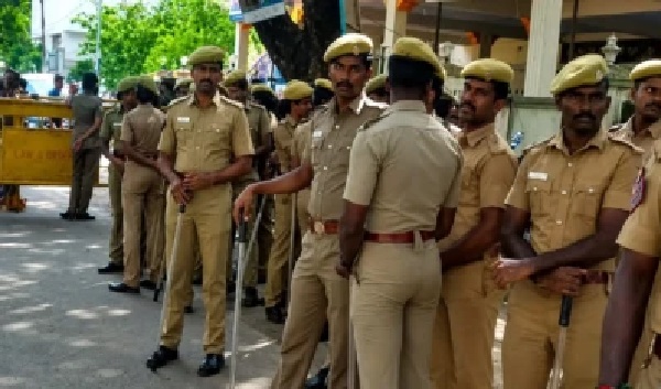తమిళనాడు: ఇంటెలిజెన్స్‌కు అందిన రహస్య సమాచారం.. వెంటనే రంగంలోకి దిగిన పోలీసులు..!
