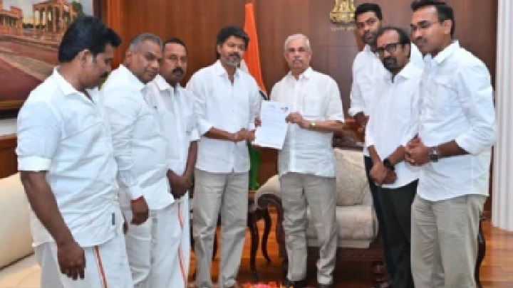 మే 10లోపు ప్రభుత్వం ఏర్పాటు కాకపోతే.. గవర్నర్ అర్లేకర్ తీసుకునే చర్యలేంటి? టీవీకే విజయ్ సీఎం అవుతారా?