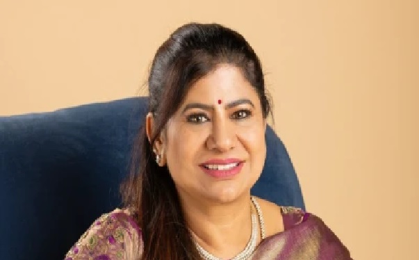 విజయ్ కంటే 9 రెట్లు ధనవంతురాలైన తమిళనాడు ఎమ్మెల్యే ఈమె! ₹5,863 కోట్ల ఆస్తులు, డైమండ్స్, కార్ల వివరాలు ఇవే..